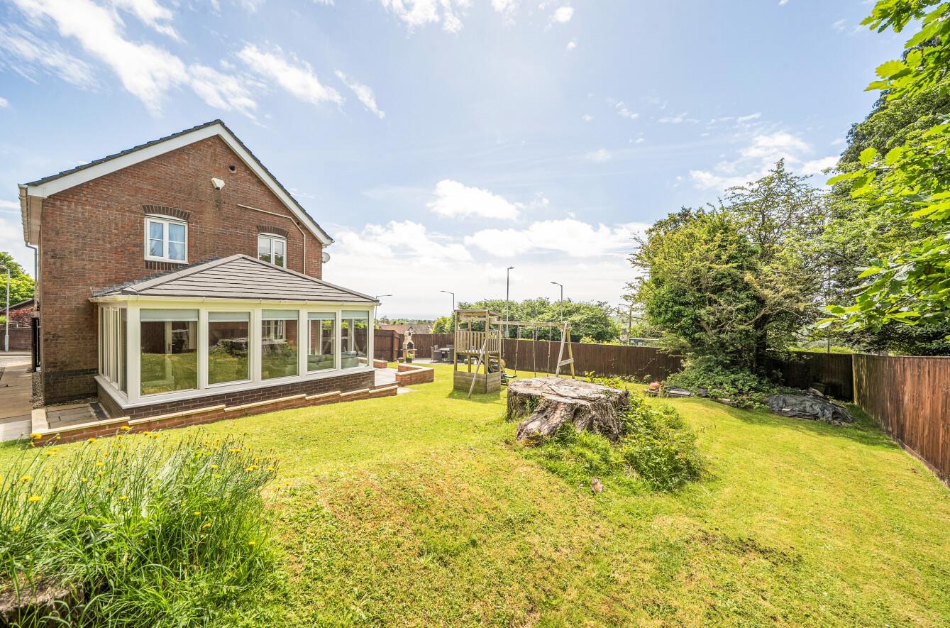 Ffordd Taliesin, Killay, Swansea, SA2 7DF